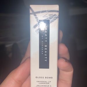 Fenty beauty gloss bomb sweet mouth